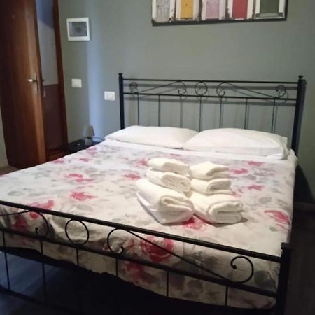 Hotel D 2 Non Accettiamo Franciesi Parma Luaran gambar